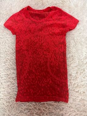 lululemon athletica Red Short Sleeve Tech Tee